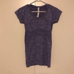 Lululemon T-Shirt
